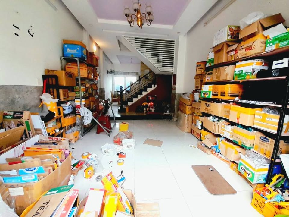 Nhà riêng Thủ Đức 60m² hơn 6 tỷ - Hẻm xe hơi, Sổ riêng!