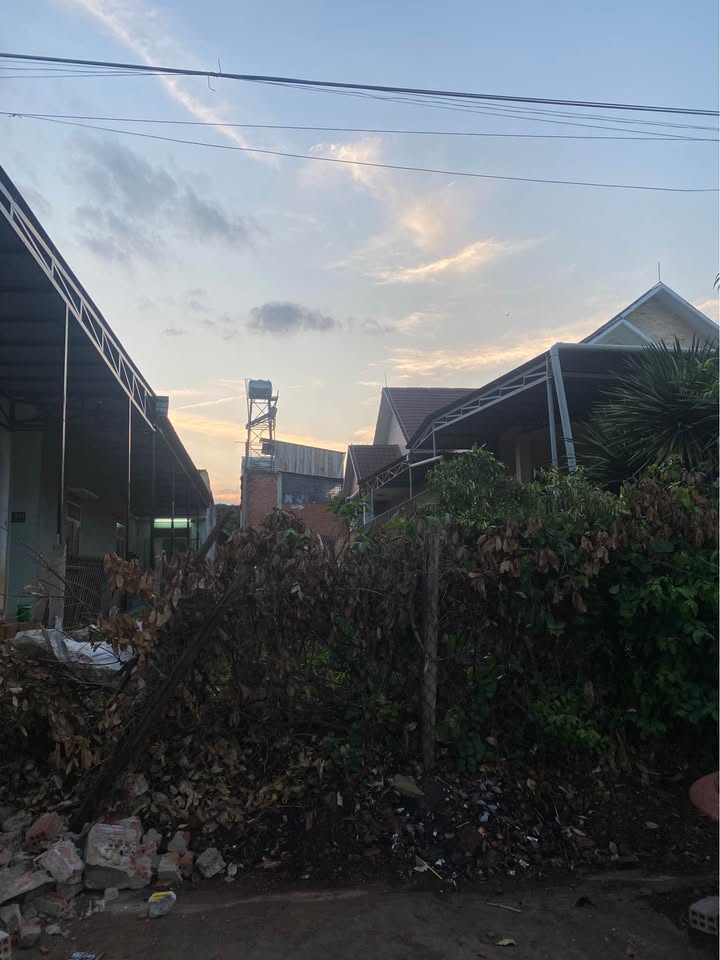 Đất nền thổ cư 165m² Đường Tiền, Chư Prông - Giá 2.2 tỷ, Hướng Đông