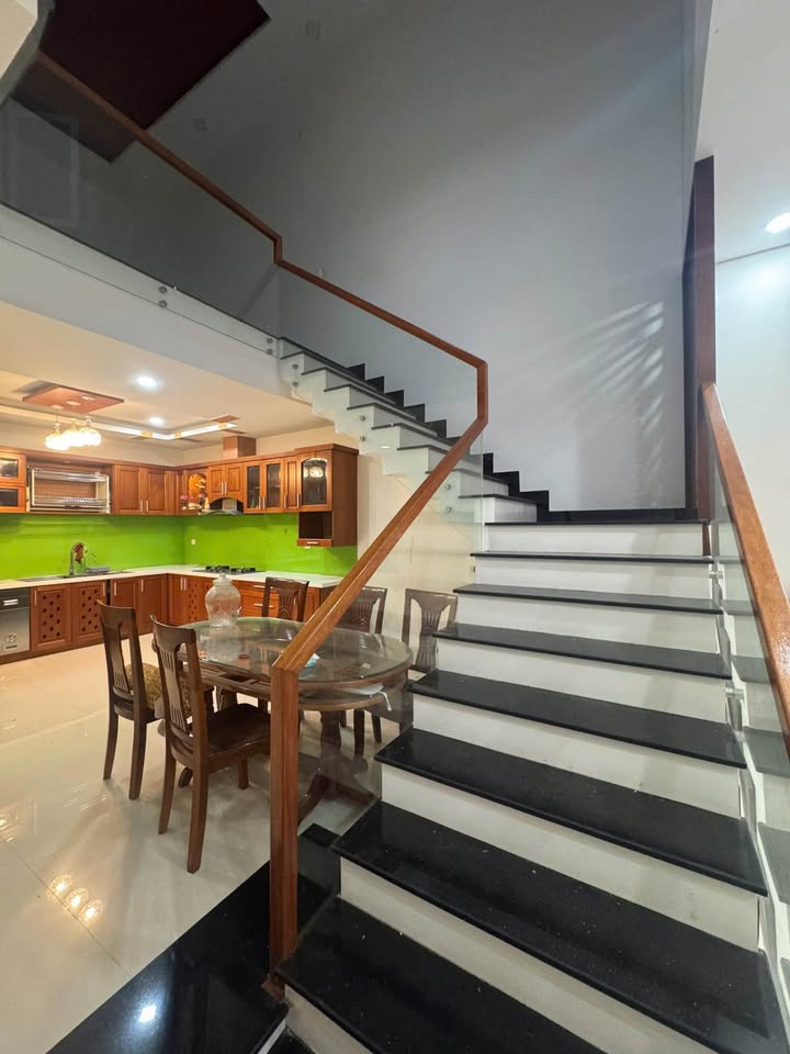 Nhà riêng Đoàn Hữu Trưng, Đà Nẵng 122.5m² - Ô tô vào tận nhà!