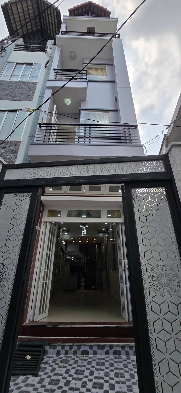 Nhà 4 Tầng Nở Hậu Phạm Thế Hiển, P.4 Q.8 - 72.6m² Giá Hơn 7 Tỷ