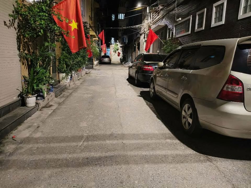 Nhà riêng Quan Hoa, Cầu Giấy 50m² - Sổ hồng sẵn, vị trí đẹp!