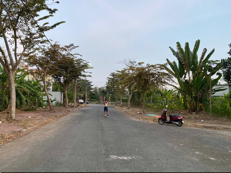 Bán Đất TĐC Nhơn Nghĩa 100m² - Sổ Hồng Thổ Cư, Giá 1.35 Tỷ