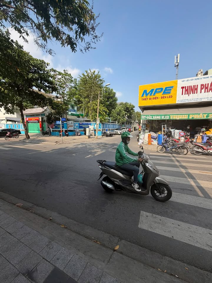 Nhà Mặt Tiền Thảo Điền 131.2m² - Vị Trí Đắc Địa, Kinh Doanh Vàng!