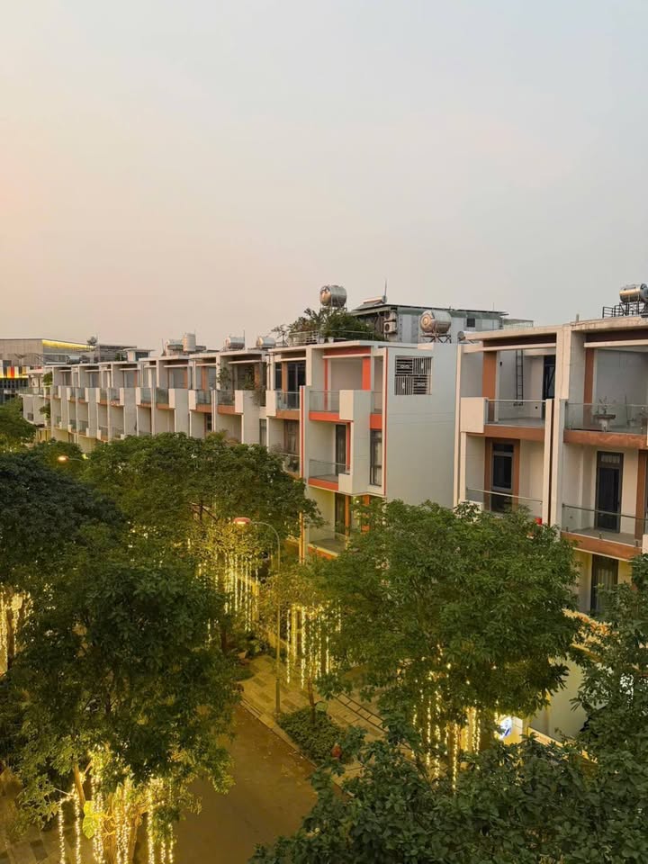 Nhà Mặt Tiền Vạn Phúc City 105m² - Dòng Tiền 30 Triệu/Tháng