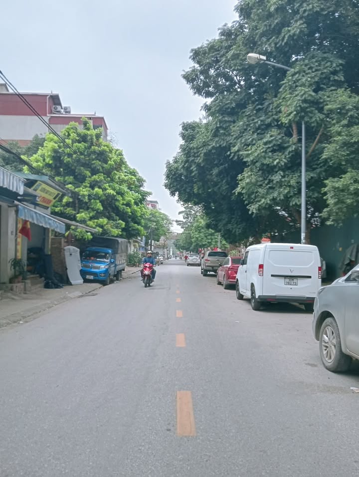 Đất nền Việt Hưng Long Biên 57m² - Ô tô vào tận đất, giá hơn 11 tỷ