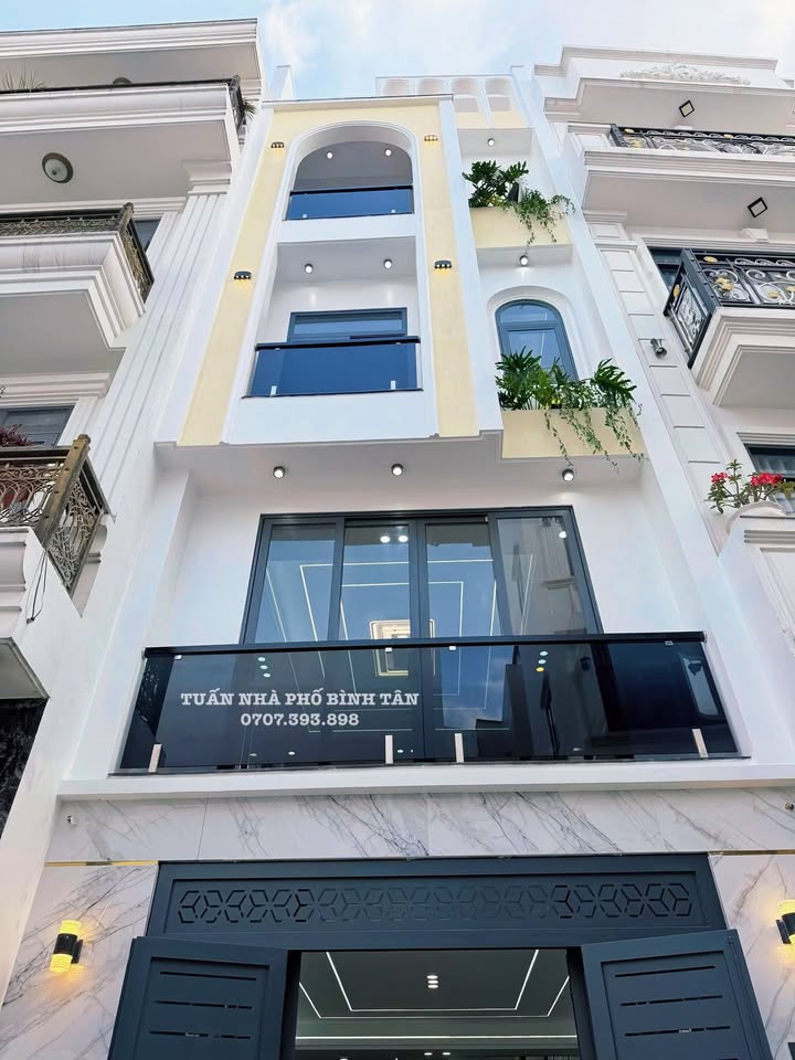 Nhà Bình Tân 52m² - Ô tô vào tận nhà, giá chỉ 6.25 tỷ!