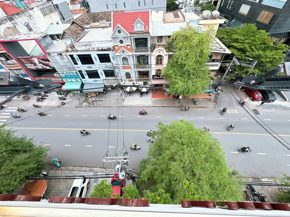 Nhà phố Nguyễn Gia Trí, Bình Thạnh - Giá 2x tỷ - Mặt tiền kinh doanh!