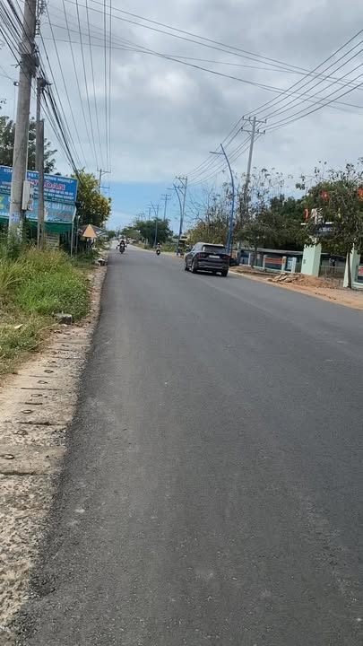 Đất nền Tân Thuận 180m² giá 720 triệu - Sổ đỏ chính chủ!