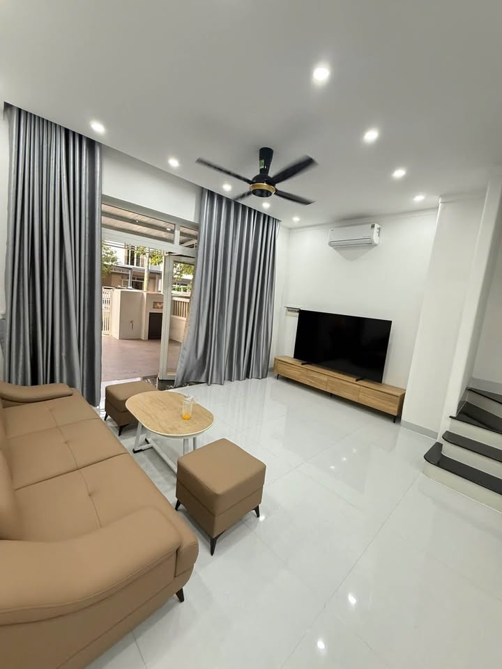 Nhà Vườn Thiên Đàng 2 Ecolakes 100m² Full Nội Thất - Giá 16 Triệu/Tháng