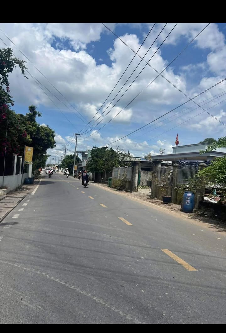 Nhà Mặt Tiền KD Sầm Uất Đường Khánh Bình 05, Tân Uyên - 153m² Thổ Cư Full