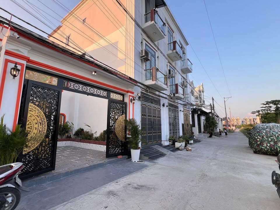 Nhà Ngay Ngã 3 Tân Kim - QL50, Cần Giuộc, Long An | 4PN, Sổ Hồng Riêng