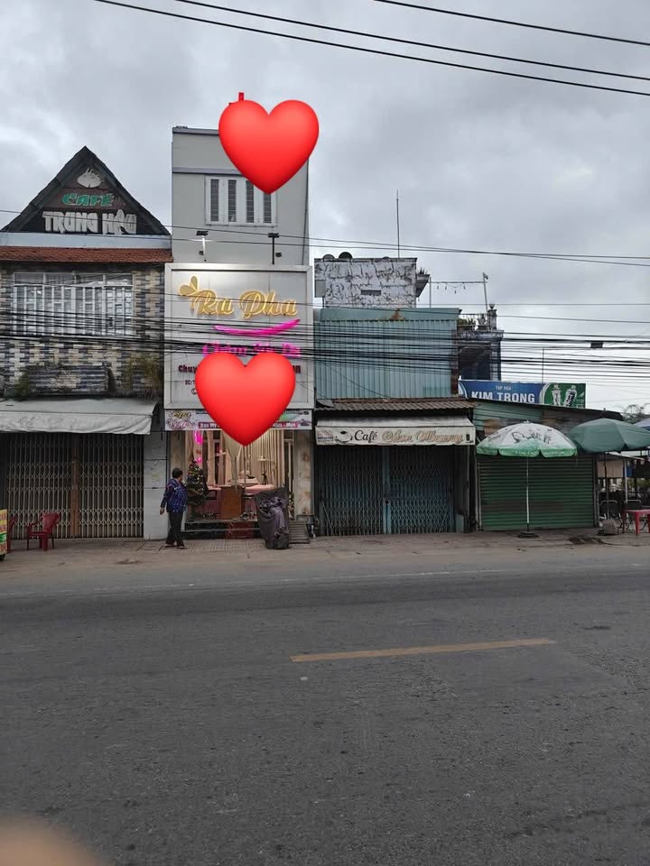 Nhà Mặt Tiền Chợ Trạm, Long An - Kinh Doanh Sầm Uất, Sẵn Sổ Hồng