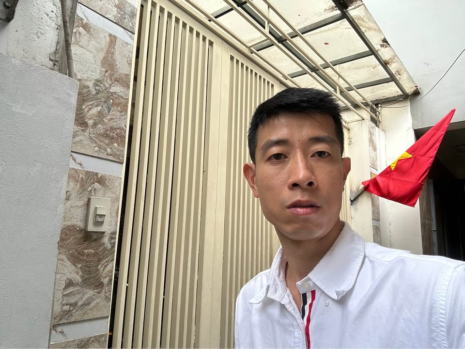 Nhà 5 tầng trung tâm Hai Bà Trưng, full nội thất, ô tô gần nhà - 36m²