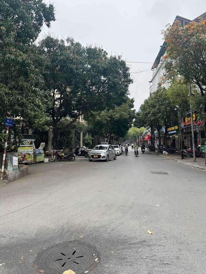 Bán Đất Vàng Xuân La 63m² - Mặt Tiền 5.2m - Ô Tô Vào Nhà - 13.8 Tỷ