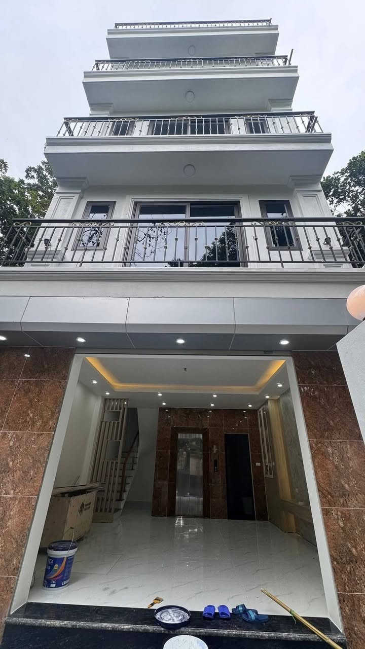 Nhà 6 Tầng Thang Máy Tây Mỗ 40m² - 3 Ngủ Khép Kín - 8.9 Tỷ