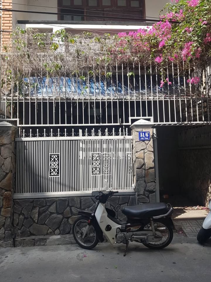 Nhà 3 Tầng Hẻm Oto Tuệ Tĩnh, Đà Lạt - 68m², Gần Biển, 13.6 Tỷ