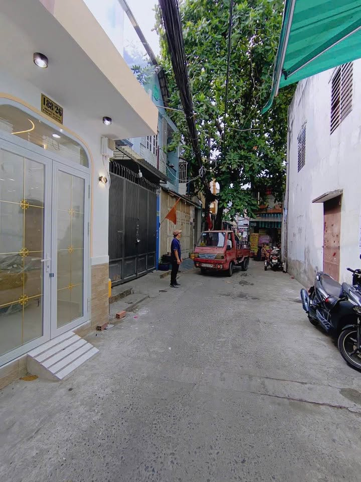 Nhà Tân Phú 29m² 4.18 tỷ - Hẻm ô tô, Sổ hồng sẵn!