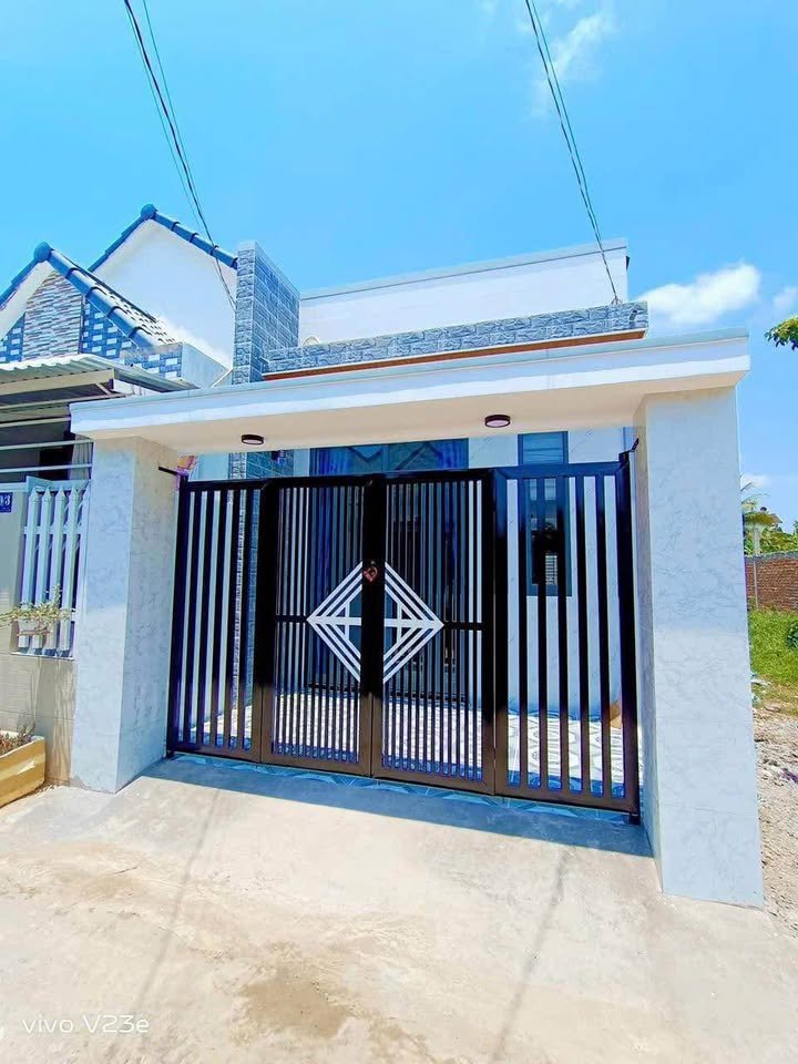 Nhà Riêng Củ Chi 76m² - Sổ Hồng Sẵn, Ô Tô Đậu Cửa!