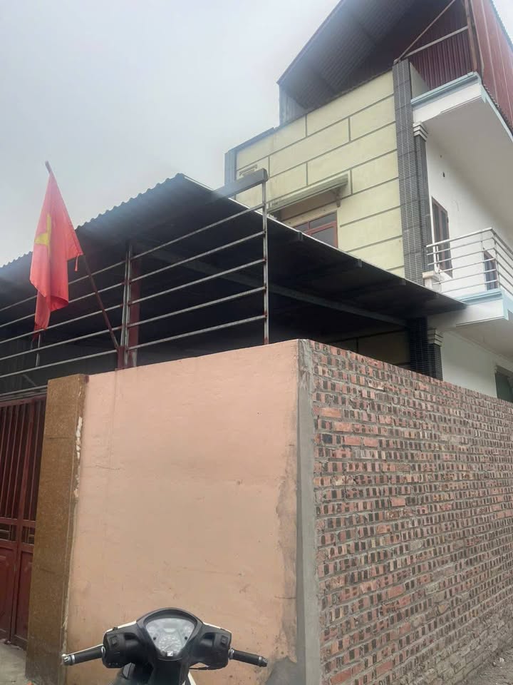 Nhà 2.5 tầng Yên Trung 89m² – Ô tô vào tận nhà!