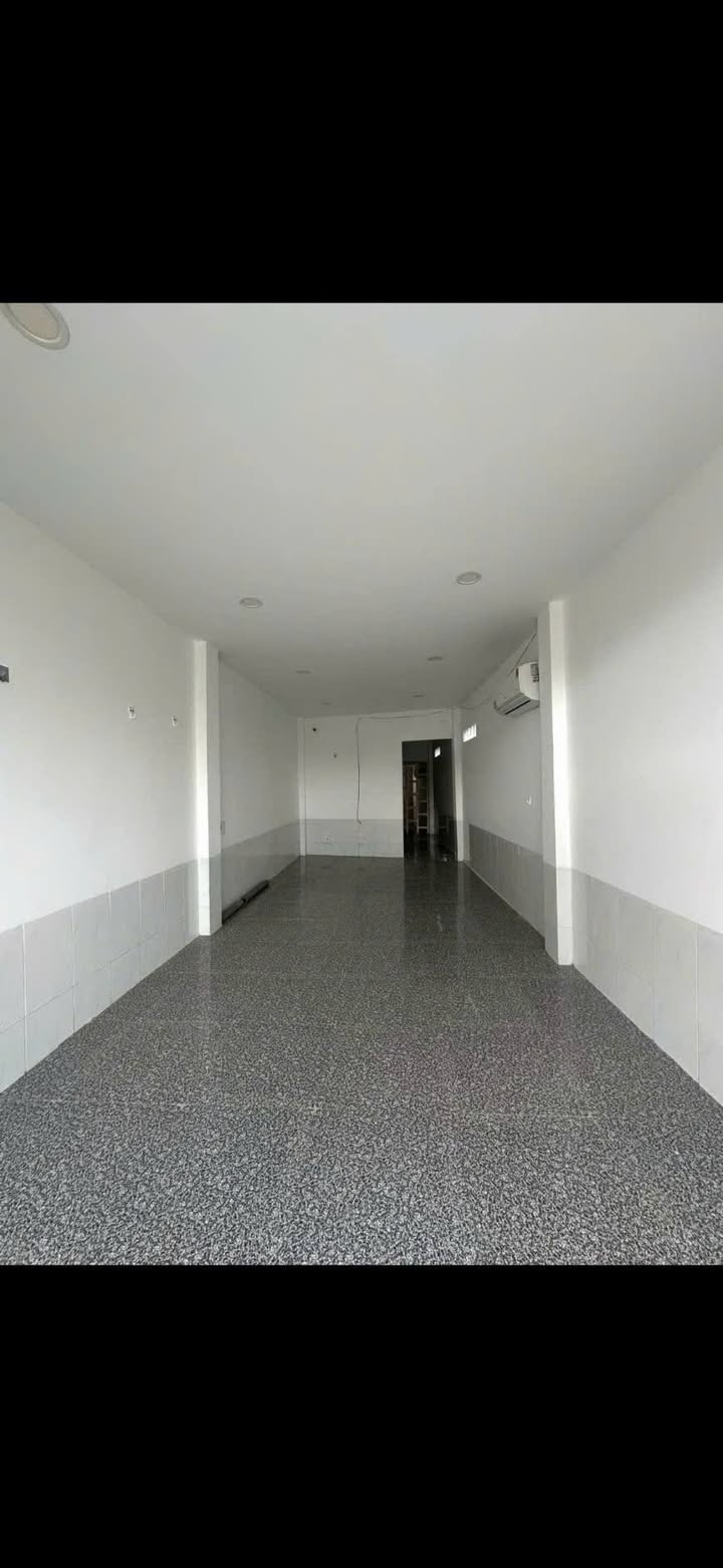 Nhà hẻm Nguyễn Văn Linh, Sóc Trăng 2.5 triệu/tháng - Ô tô vào tận nhà!