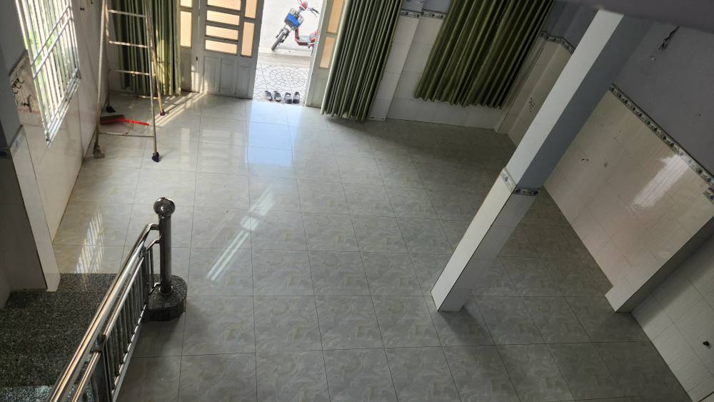 Nhà Mặt Tiền Hoàng Hữu Nam, Thủ Đức 60m² - Mặt Tiền Kinh Doanh!