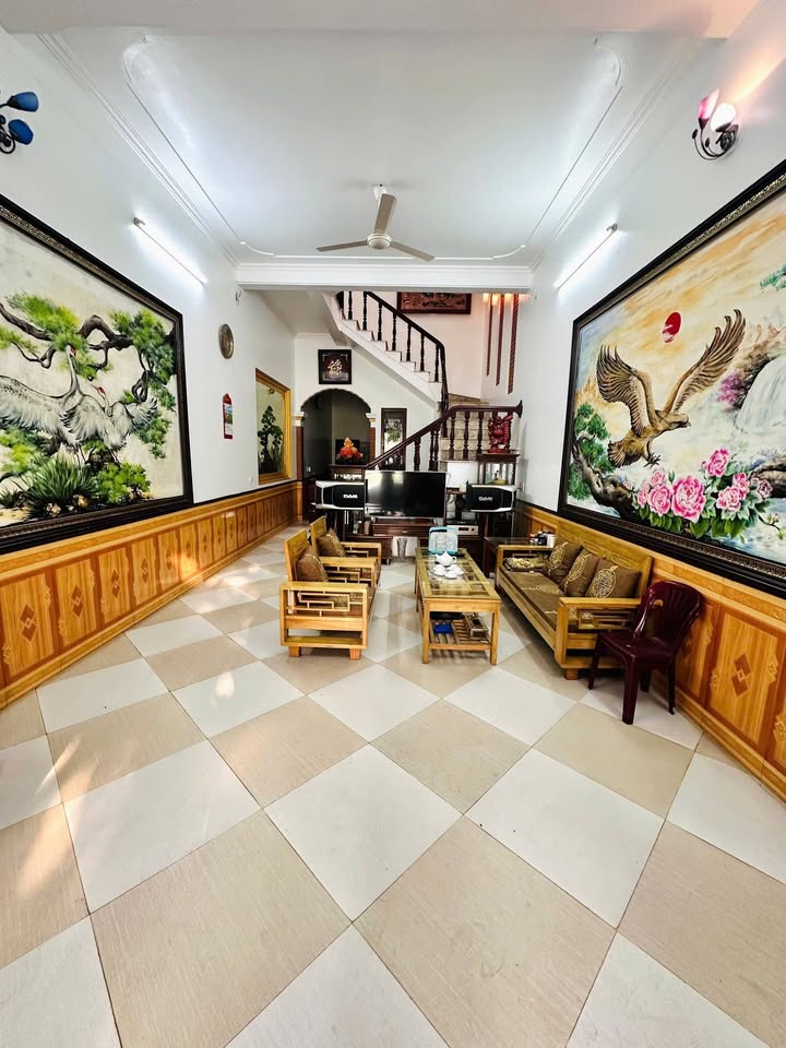 Nhà riêng Hoàng Văn Thụ Bắc Giang 15 triệu - Full nội thất cao cấp!