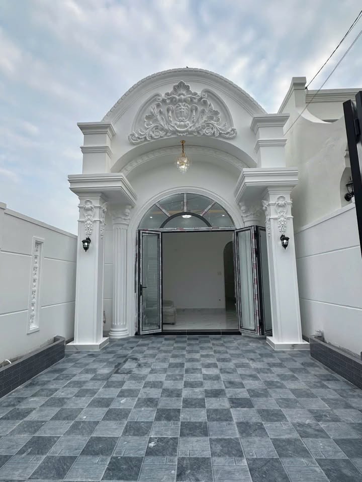 Nhà Tân Cổ Điển Đẹp 100m² - Hẻm Xe Hơi 25m Đường N3, Cao Lãnh, Đồng Tháp