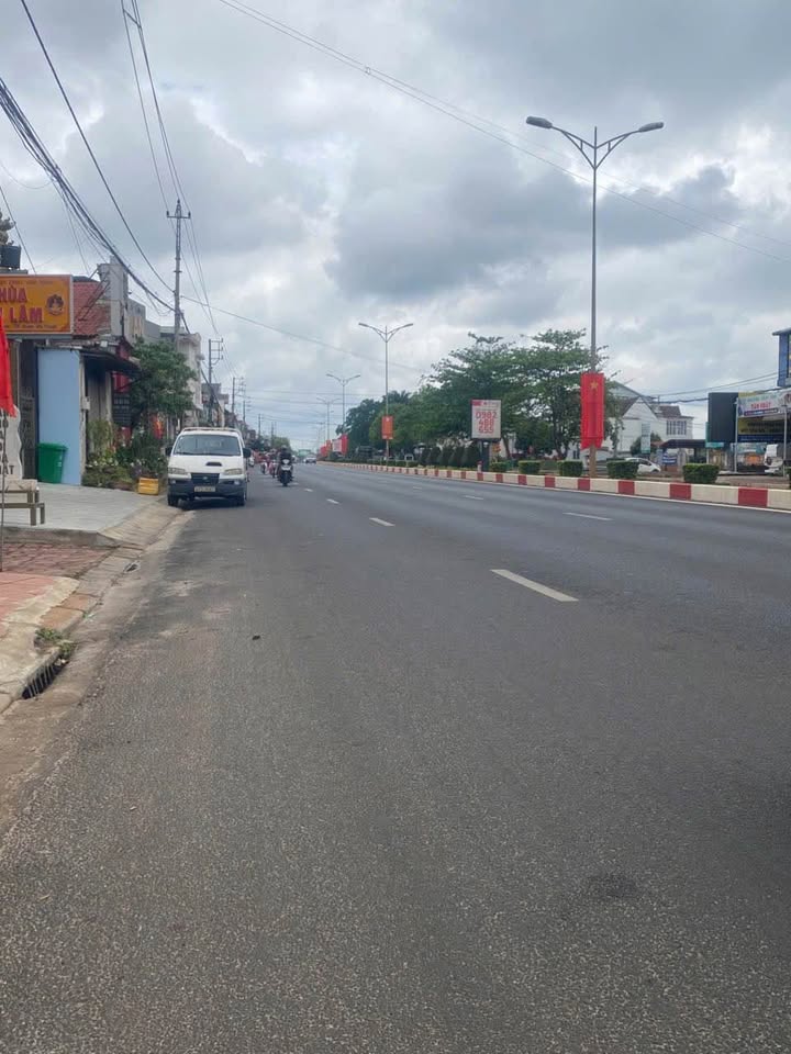 Nhà Mặt Tiền Nguyễn Chí Thanh, Buôn Ma Thuột - Dòng Tiền 6 Triệu/Tháng, Giá 5.5 Tỷ