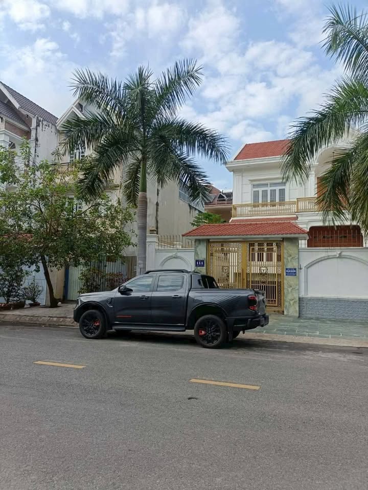 Bán đất Dĩ An 120m² Thổ cư Full - Vị trí Vàng, Trung tâm Hành chính