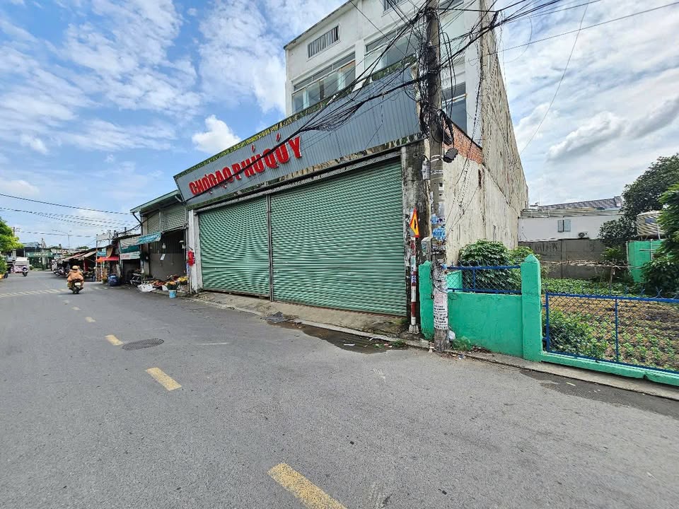 Đất Mặt Tiền Dĩ An 318m² giá 12.98 tỷ - Xây Dựng Tự Do!