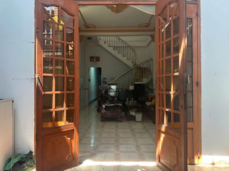 Nhà 2 Mặt Tiền 176m² - 2 Ô Tô Tránh - Gần BV Shinmark, Biên Hòa