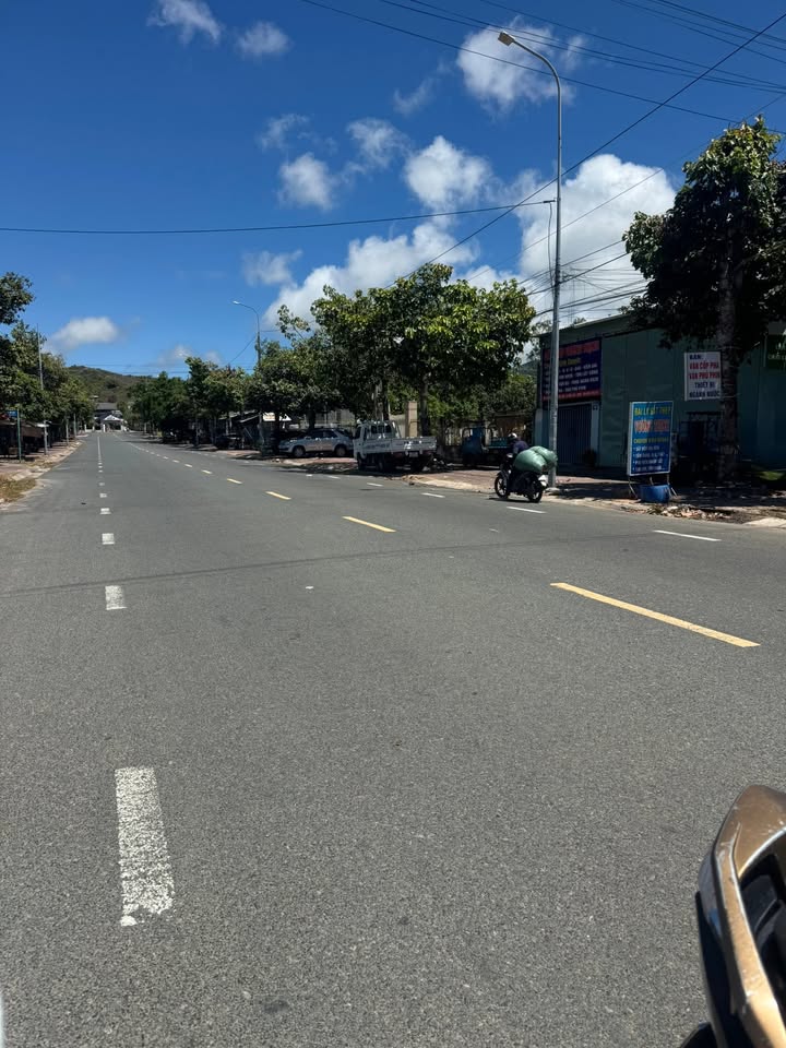 Đất nền Long Hải 105m² - Sổ đỏ chính chủ, đường ô tô vào tận nơi!