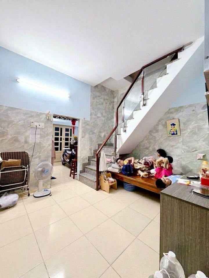 Nhà Phố Tân Định Quận 1 47.8m² - Vị trí đắc địa, nở hậu hiếm có!