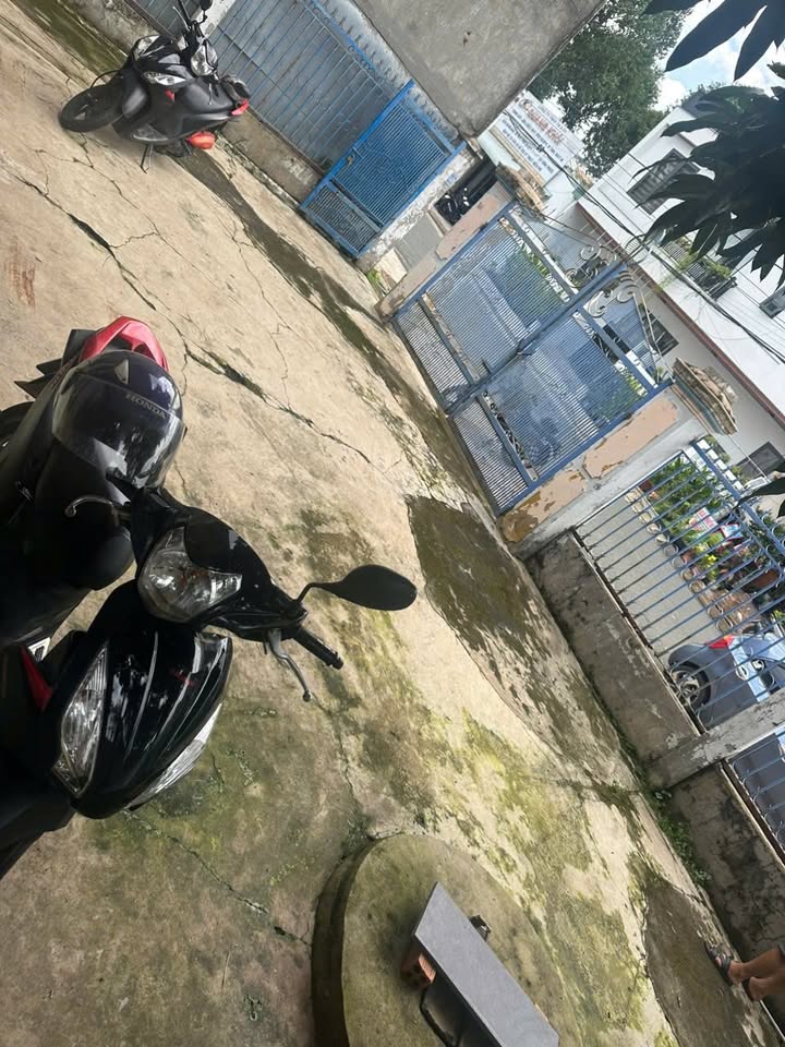 Cho thuê nhà nguyên căn Tân Phú 3PN, sân ô tô, giá 4 triệu/th