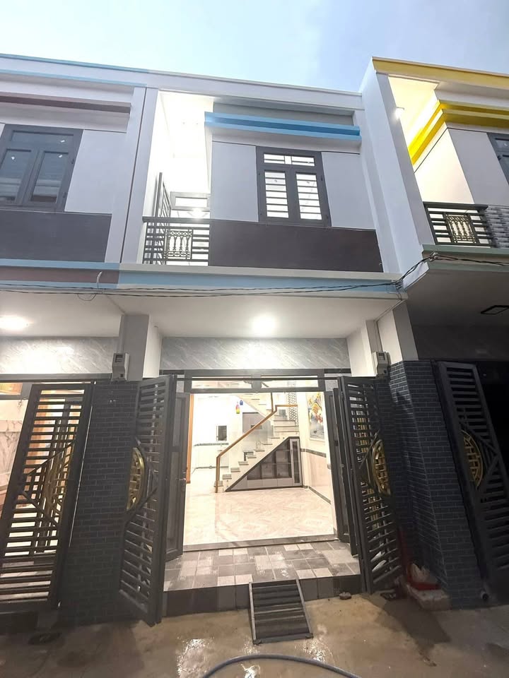 Nhà 1 Trệt 1 Lầu 40m² Tân Bình, Dĩ An - Giá 1.15 Tỷ, Gần VSIP1