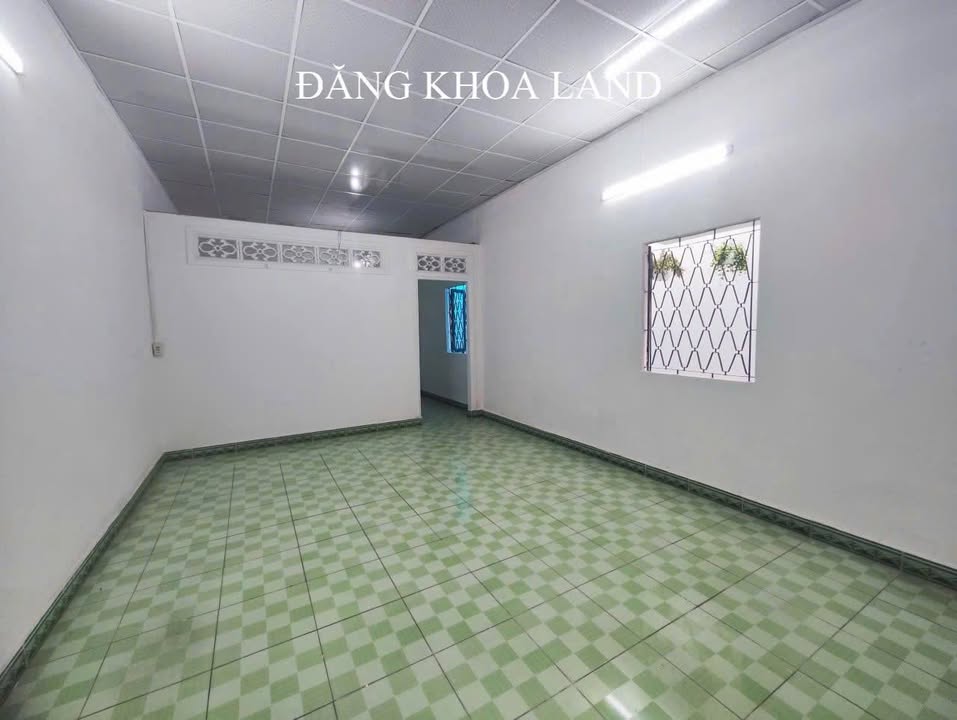 Nhà 66m² Lê Văn Việt, Thủ Đức - Giá 4.9 tỷ, Hướng Bắc, Sẵn Ở