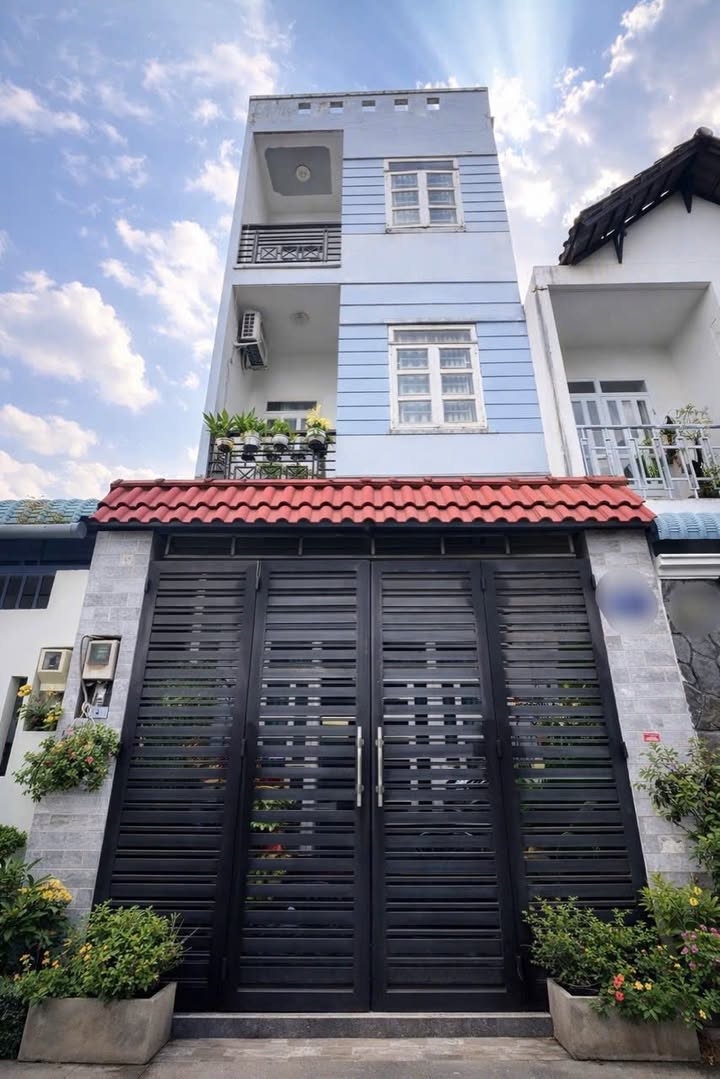 Nhà 3 Tầng HXH Phạm Văn Đồng, Thủ Đức - Sổ Hồng Sẵn Sàng 6.4 Tỷ