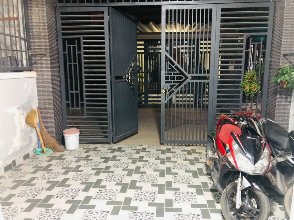 Nhà riêng Khu phố 3 Trảng Dài 100m² - Sổ hồng, ô tô vào tận nhà!