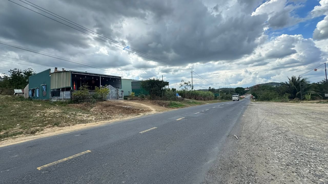 Đất Thổ Cư 700m² Quốc lộ 26, Krông Pắc - Kinh doanh Sầm uất, Giá 1 Tỷ