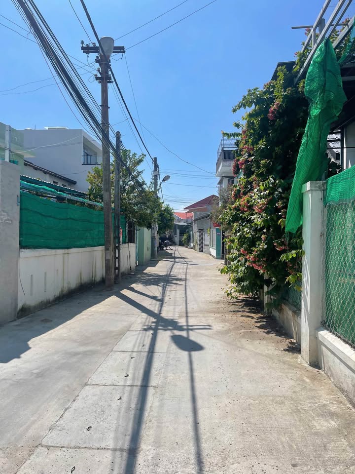 Nhà riêng Hoàng Hoa Thám Nha Trang 213m² - Sổ hồng sẵn, ô tô vào tận nhà!