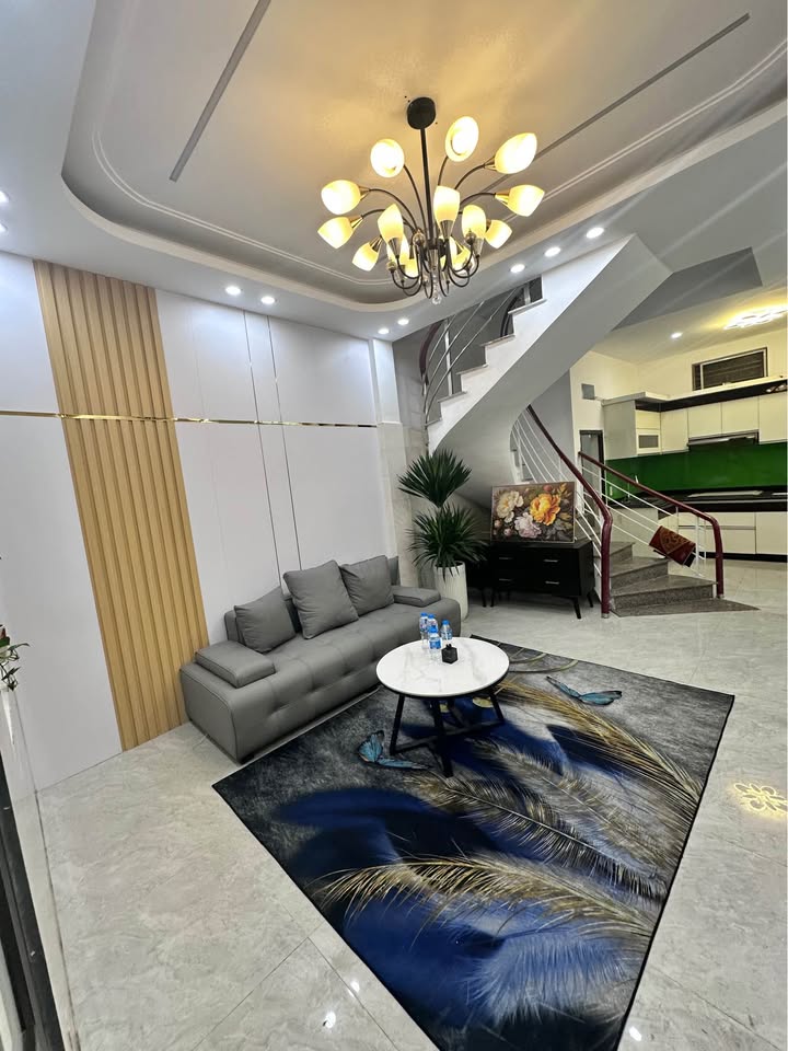 Nhà riêng Trần Nguyên Hãn 31m² giá 2.39 tỷ - Vị trí đẹp, nở hậu!