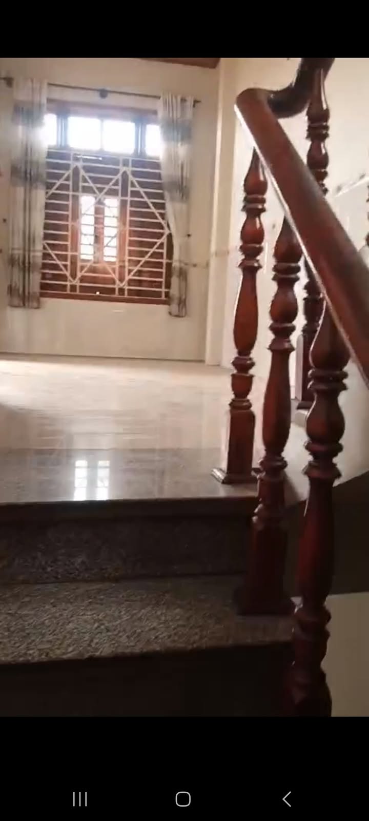 Nhà Lầu 3PN Dĩ An - Sẵn Sàng Ở Ngay, Giá 5 Triệu/Tháng