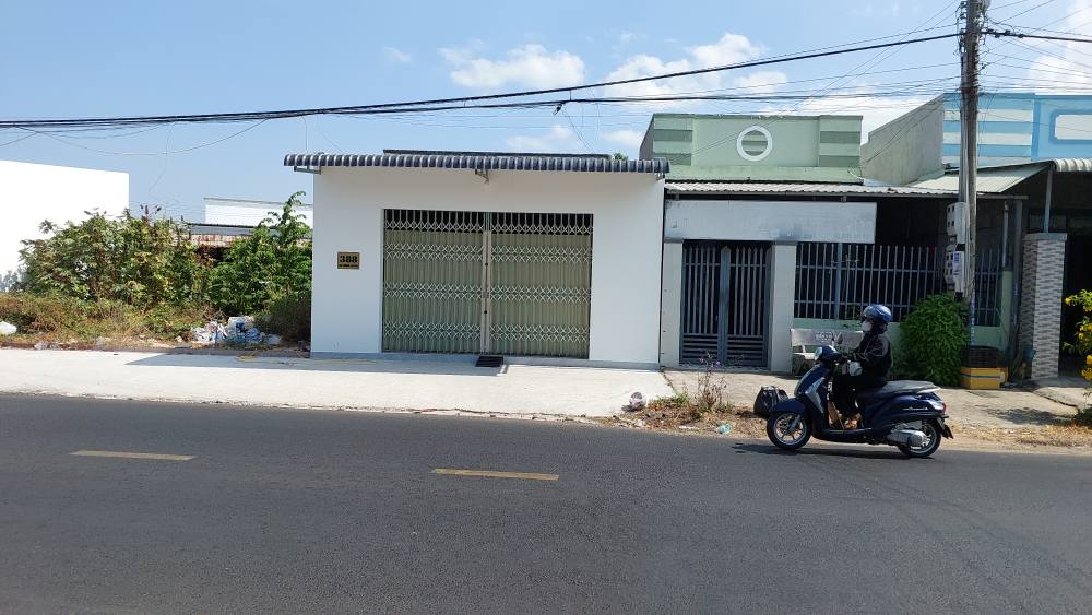 Đất nền Phan Thiết 105m² 2 tỷ - 2 mặt tiền, kinh doanh ngay!