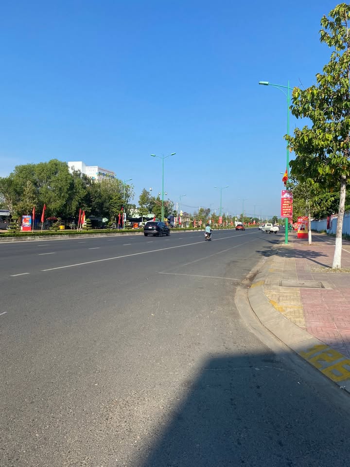 Đất nền 102m² mặt nhựa nội bộ Lê Duẩn, Phan Thiết - Sổ hồng sẵn, giá 2.75 tỷ