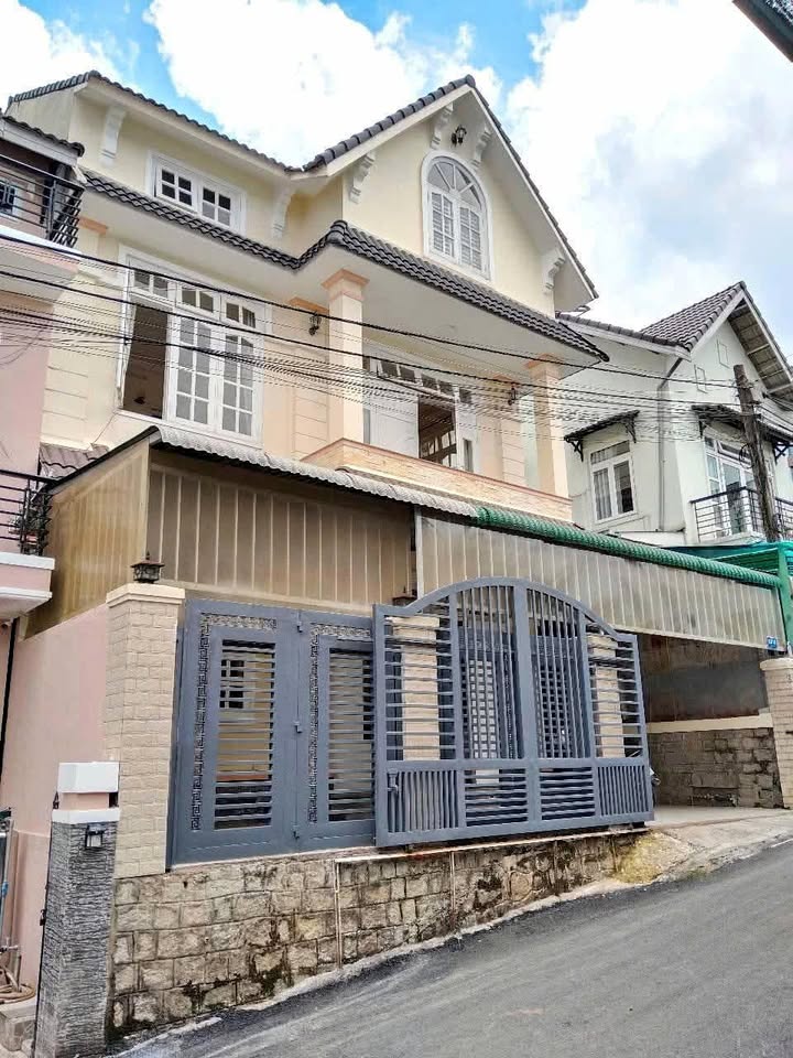 Nhà riêng Trần Đại Nghĩa P8 Đà Lạt 130m² - Sổ hồng sẵn, ô tô vào tận nhà!