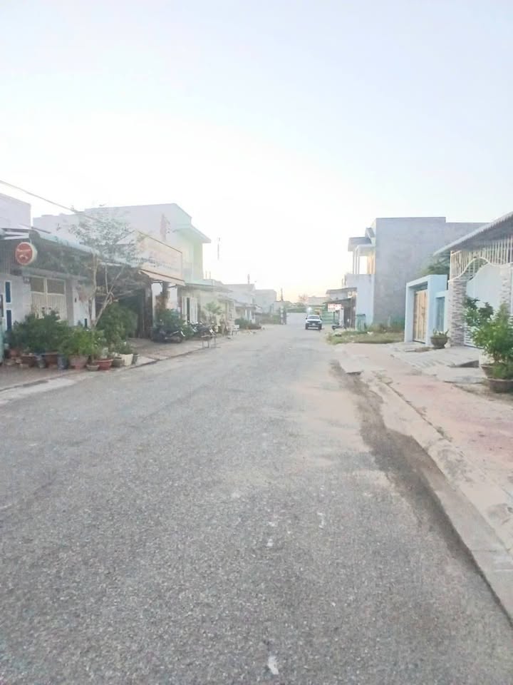 Đất nền Phan Thiết 100m² Võ Văn Tần - Thổ cư, kinh doanh ngay!