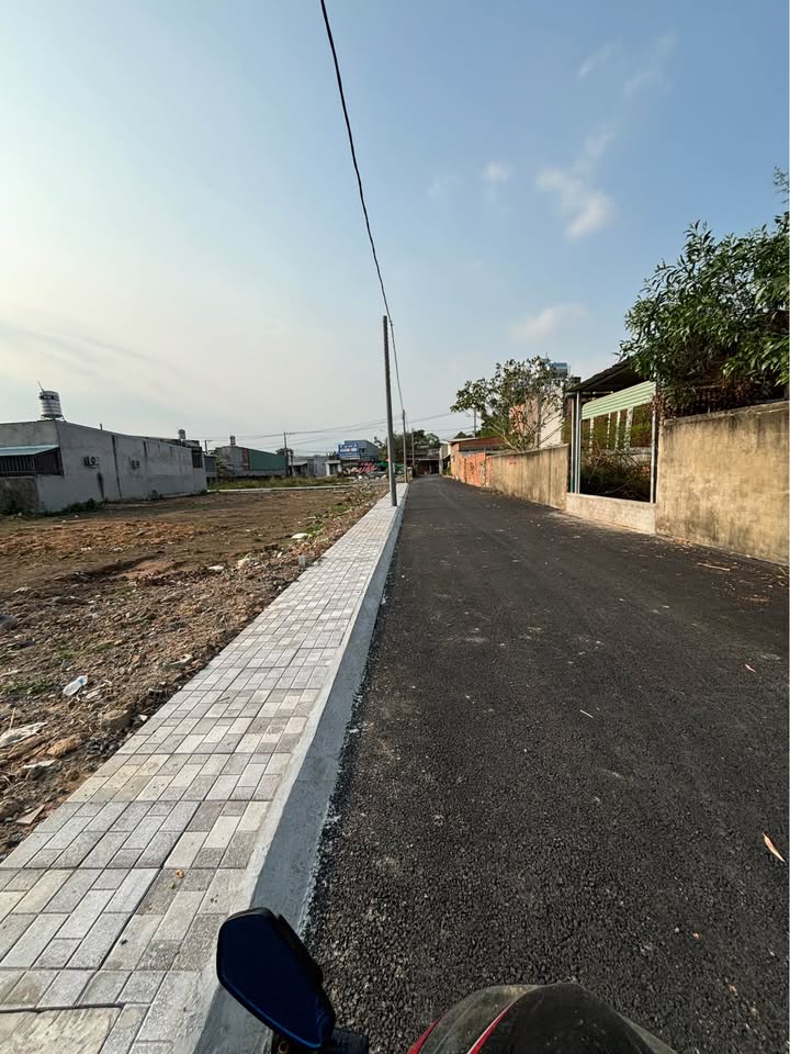 Đất Nền 105m² Đường Đồng Khởi, Bình Phước - Sổ Đỏ Thổ Cư 100%, Giá 1.99 Tỷ