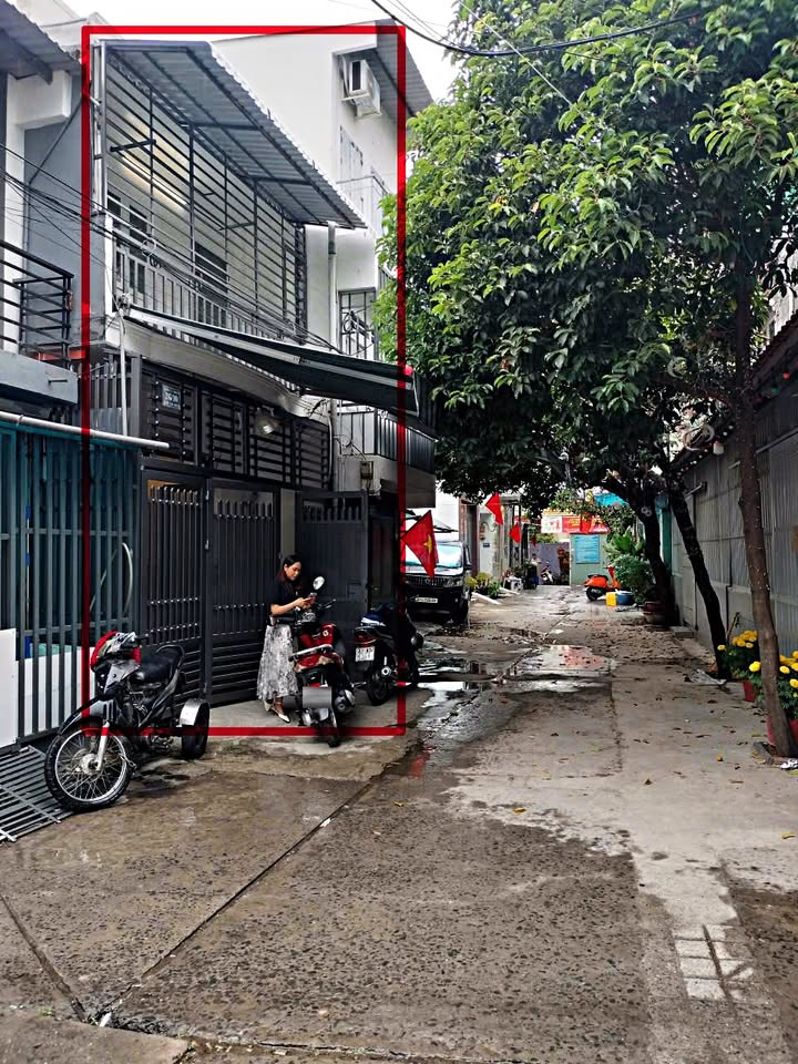 Nhà Hẻm 26 Kênh Nước Đen, Bình Tân 40m² - Sổ Hồng Sẵn, Công Chứng Ngay!