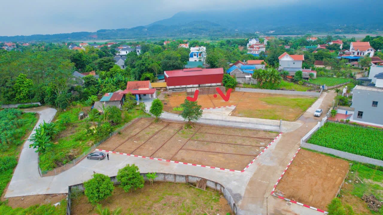 Đất nền Phú Thọ 440m² - Sổ đỏ sẵn sàng, giá 2 tỷ, gần trường học