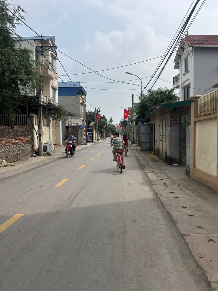 Đất Sổ Đỏ Thôn 3, Phù Lưu, Ứng Hòa - 87.7m² - Ngõ Ô Tô, Gần Chợ